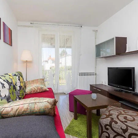 Tasha Apartment *